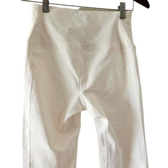 Alo Yoga High Waist Moto Biker Legging Pants Size Medium Light Cream. - Picture 14 of 16